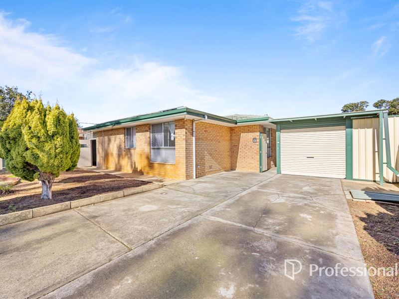 43 Hudson Road, Withers WA 6230