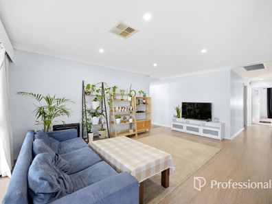 43 Hudson Road, Withers WA 6230
