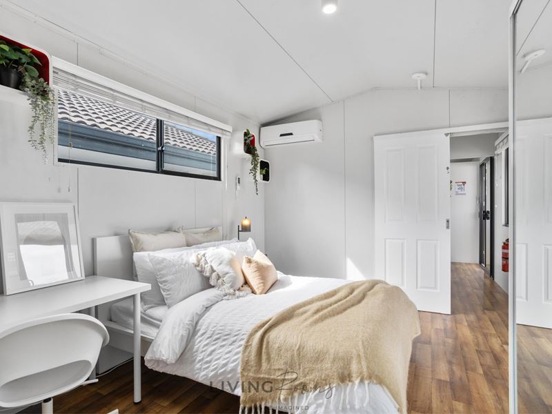 Room/7  29 Merrivale Circle, Tapping WA 6065