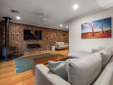 11 Sherington Road, Greenwood WA 6024