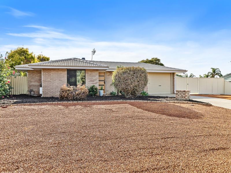 40 Mahogany Drive, Halls Head WA 6210