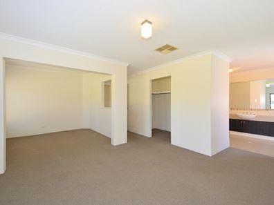 12 Merrimac Loop, Rockingham WA 6168