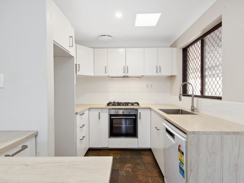 13 Farnham Place, Gosnells WA 6110