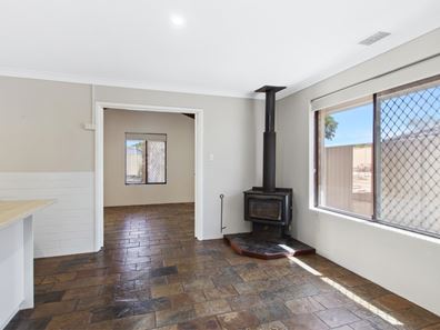 13 Farnham Place, Gosnells WA 6110