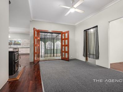 16 Keating Street, Rangeway WA 6530