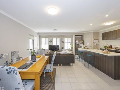 14 Mercado Way, Alkimos WA 6038