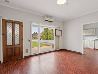 8 Finnan Street, Cloverdale WA 6105
