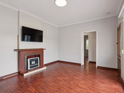 8 Finnan Street, Cloverdale WA 6105