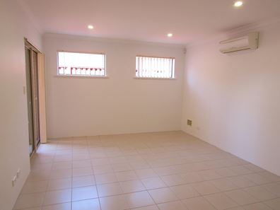 32B Tetworth Crescent, Nollamara WA 6061