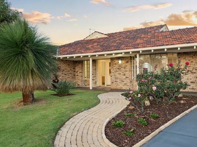 39 Almadine Drive, Carine WA 6020