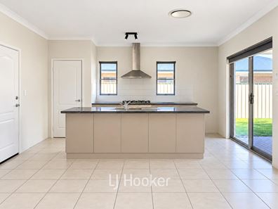 4 Harvey Street, Yalyalup WA 6280