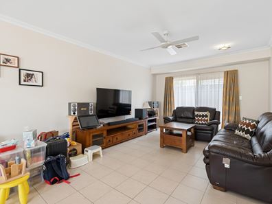 9 Claridge Circle, Thornlie WA 6108