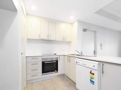 2/42 McLarty Avenue, Joondalup WA 6027