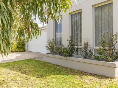 27 Sinopia Parkway, Brabham WA 6055
