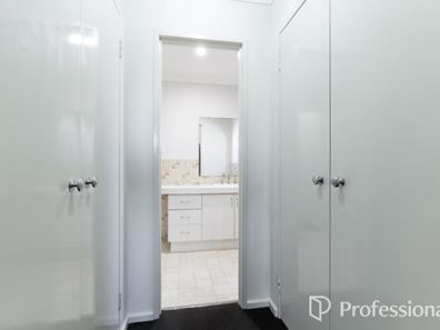 7 Honeysuckle Close, Ballajura WA 6066