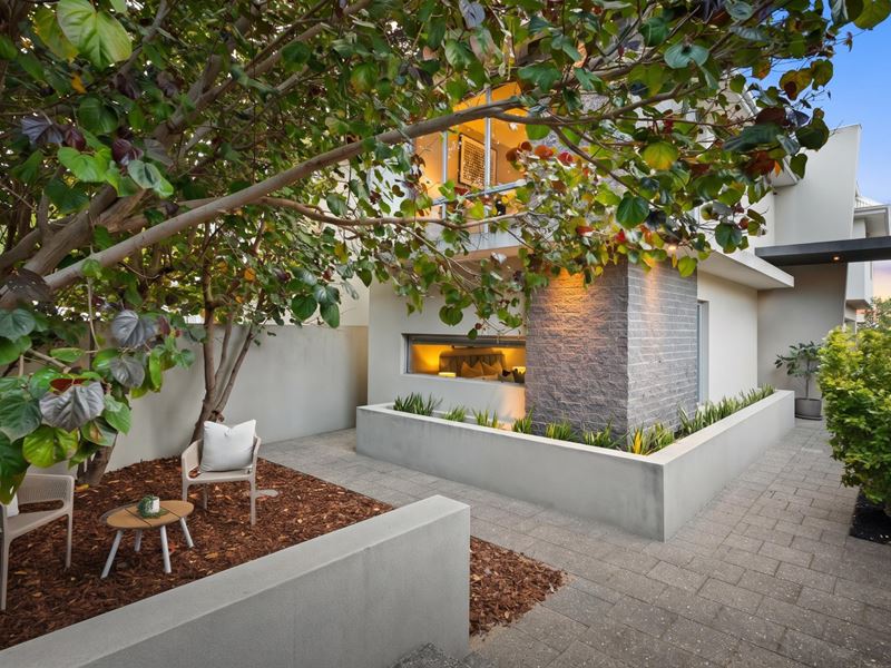 203a Duke Street, Scarborough WA 6019