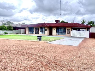 32 Jackson Street, Waroona WA 6215