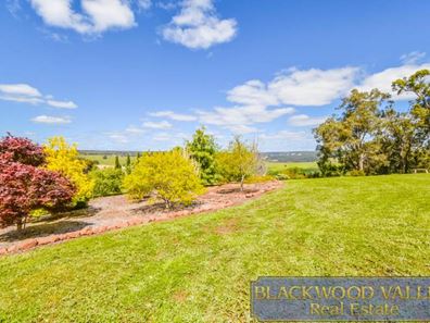 30 Robinia Way, Bridgetown WA 6255