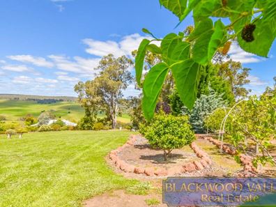 30 Robinia Way, Bridgetown WA 6255