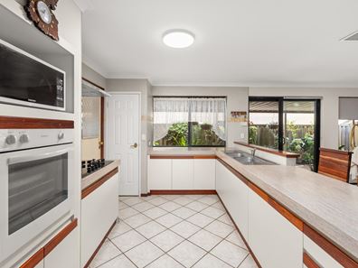 7 Cordata Place, Eaton WA 6232