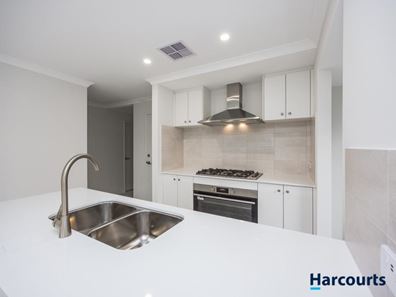 13 Callabonna Street, Champion Lakes WA 6111