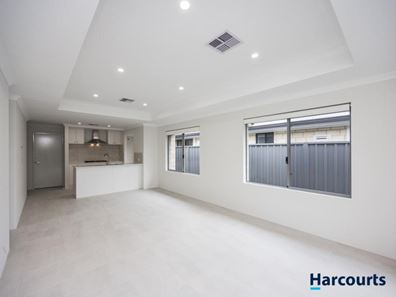 13 Callabonna Street, Champion Lakes WA 6111