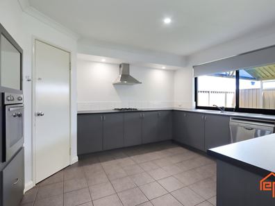 3 Tintagel Loop, Orelia WA 6167