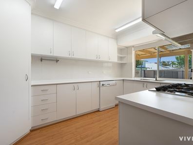 18 Macrae Road, Applecross WA 6153