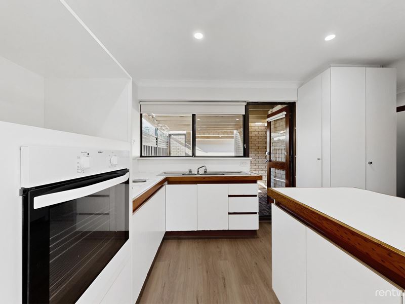 1/70 Arcadia Dr, Shoalwater WA 6169