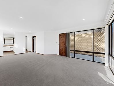 1/70 Arcadia Dr, Shoalwater WA 6169