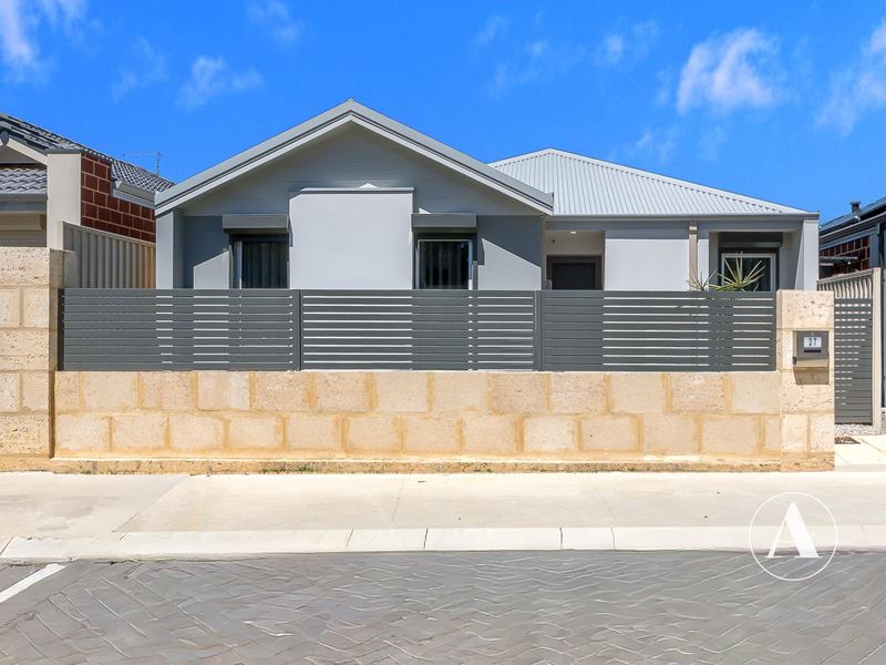 37 Pierrepoint  Loop, Champion Lakes WA 6111