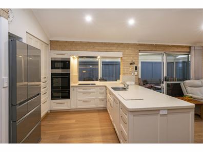 4 Kunzea Place, Dunsborough WA 6281