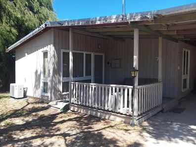 4 Lesueur Drive, Jurien Bay WA 6516