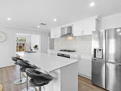 14 Landor Street, South Yunderup WA 6208