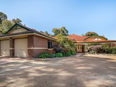 62 Hawkstone Road, Roleystone WA 6111