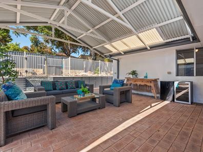 22 Tifera Circle, Kallaroo WA 6025