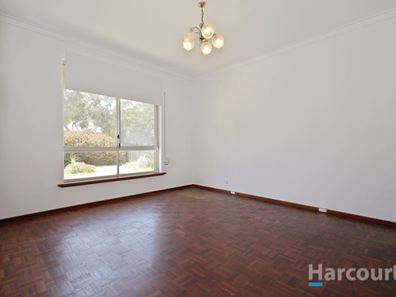 215 Spearwood Ave, Spearwood WA 6163