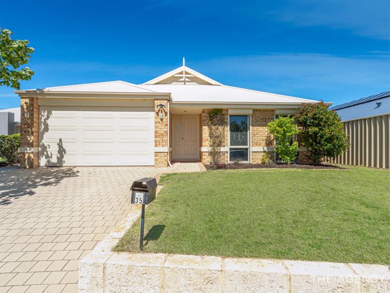 35 Feakle Bend, Ridgewood