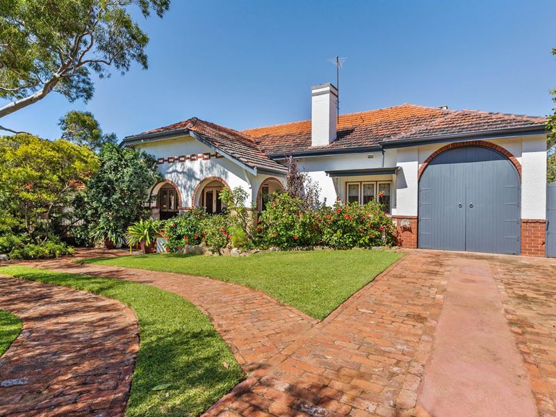 12 Dalgety Street, East Fremantle
