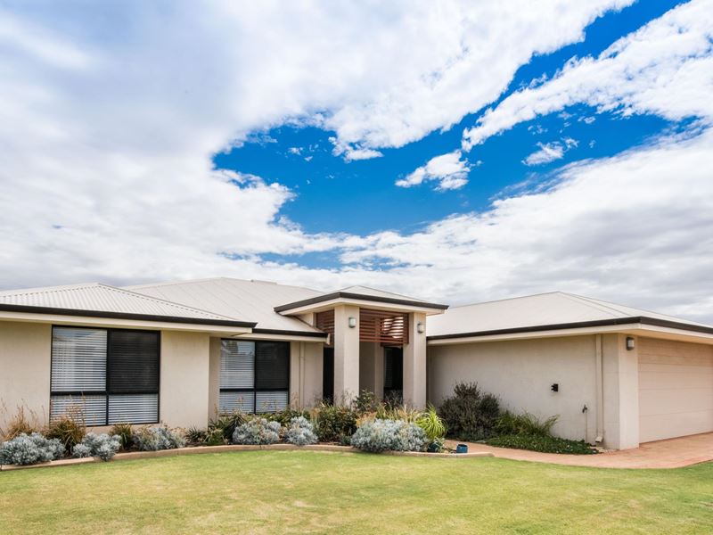 34 Wave Crest Circle, Drummond Cove WA 6532