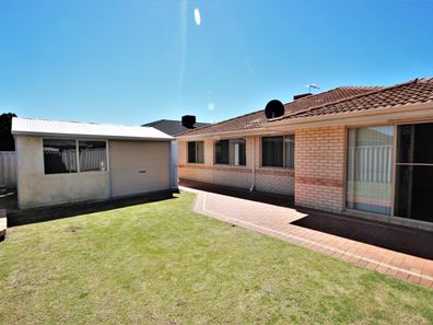 12 Driftwood Court, Thornlie WA 6108