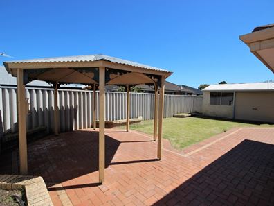 12 Driftwood Court, Thornlie WA 6108