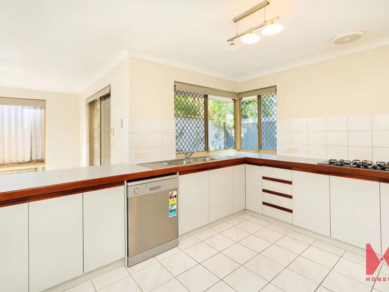 34A Moolyeen, Mount Pleasant