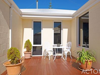 30 Sulina Rise, Falcon WA 6210