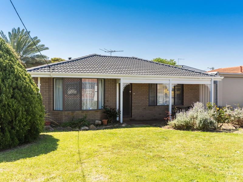 4 GYPSUM COURT, Koondoola WA 6064