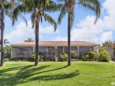 3 Strawberry Drive, Seville Grove WA 6112