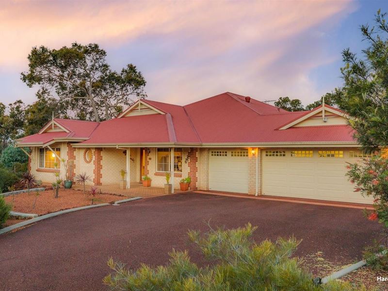 18 Darling Range Drive, Bedfordale WA 6112