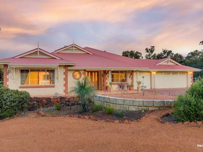 18 Darling Range Drive, Bedfordale WA 6112