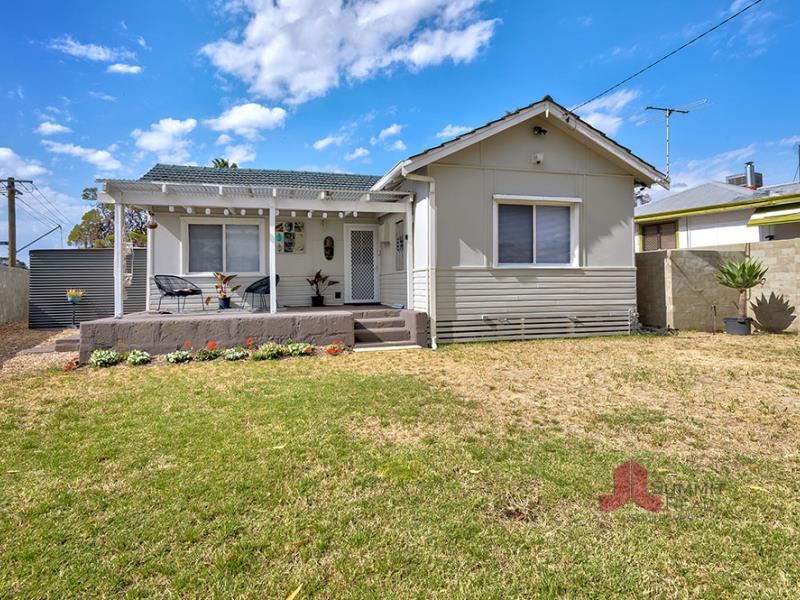 2 Mouarn Street, Carey Park