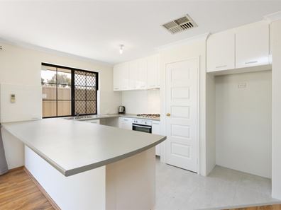 5 Cue Cove, Bentley WA 6102